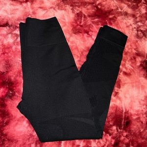Fabletics High Waisted Seamless Mesh Leggings Size L
